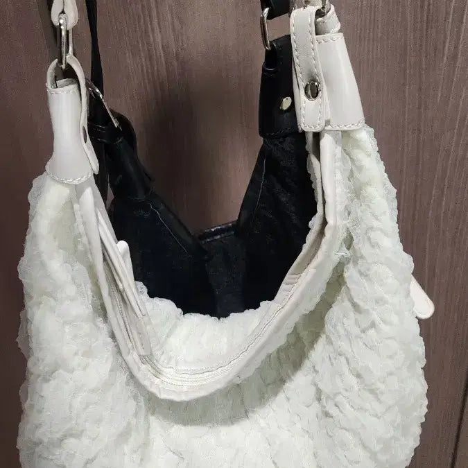 [BUNJANG] Shoulder Bag / 레이스 셔링 화이트 블랙 숄더백