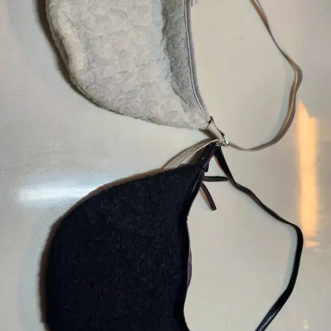 [BUNJANG] Shoulder Bag / 레이스 셔링 화이트 블랙 숄더백