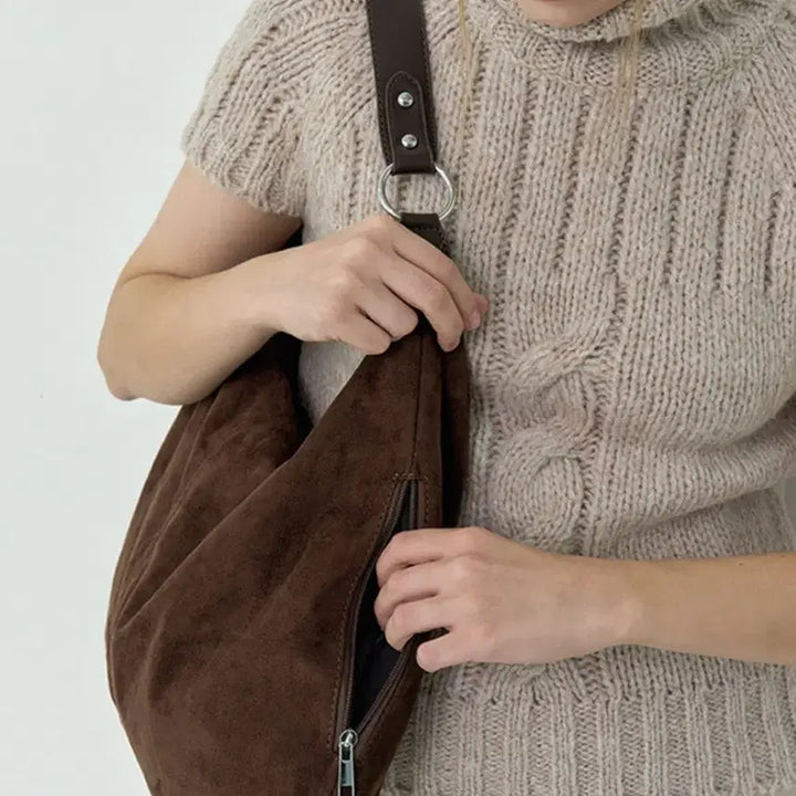 [BUNJANG] Gose Suede Brown Shoulder Bag / 고세 스웨이드 브라운 숄더백