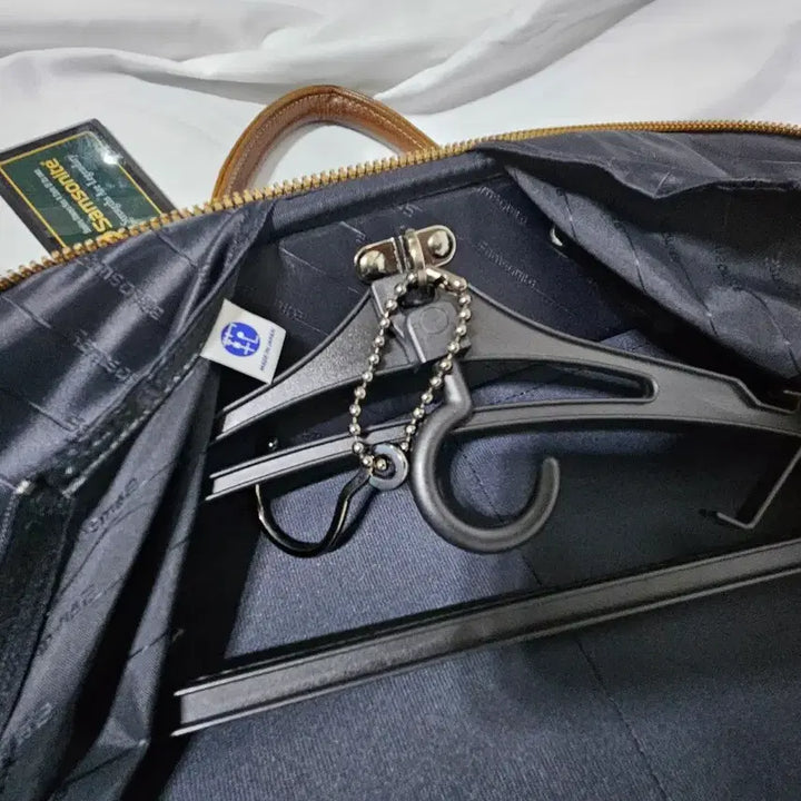 [BUNJANG] Samsonite Japan Limited Premium Classic Garment Bag / <일본한정제작>샘소나이트 고급 클래식 정장 수트 케이스 가먼트백