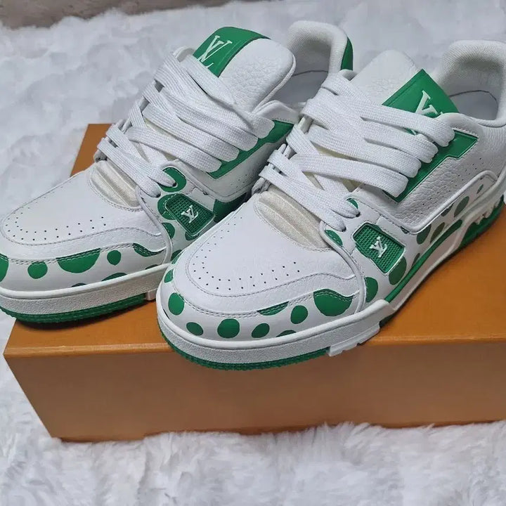 [BUNJANG] Louis Vuitton LV Trainer Sneakers Kusama Yayoi UK7 / 루이비통 LV트레이너 스니커즈 쿠사마야요이UK7