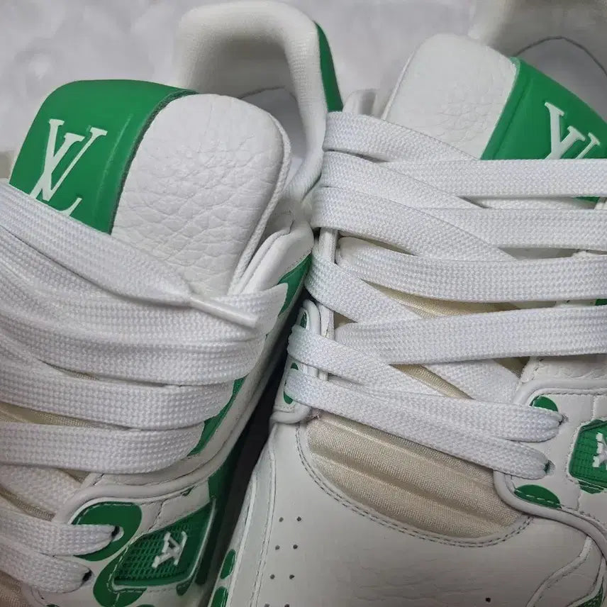 [BUNJANG] Louis Vuitton LV Trainer Sneakers Kusama Yayoi UK7 / 루이비통 LV트레이너 스니커즈 쿠사마야요이UK7