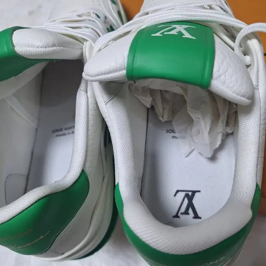 [BUNJANG] Louis Vuitton LV Trainer Sneakers Kusama Yayoi UK7 / 루이비통 LV트레이너 스니커즈 쿠사마야요이UK7