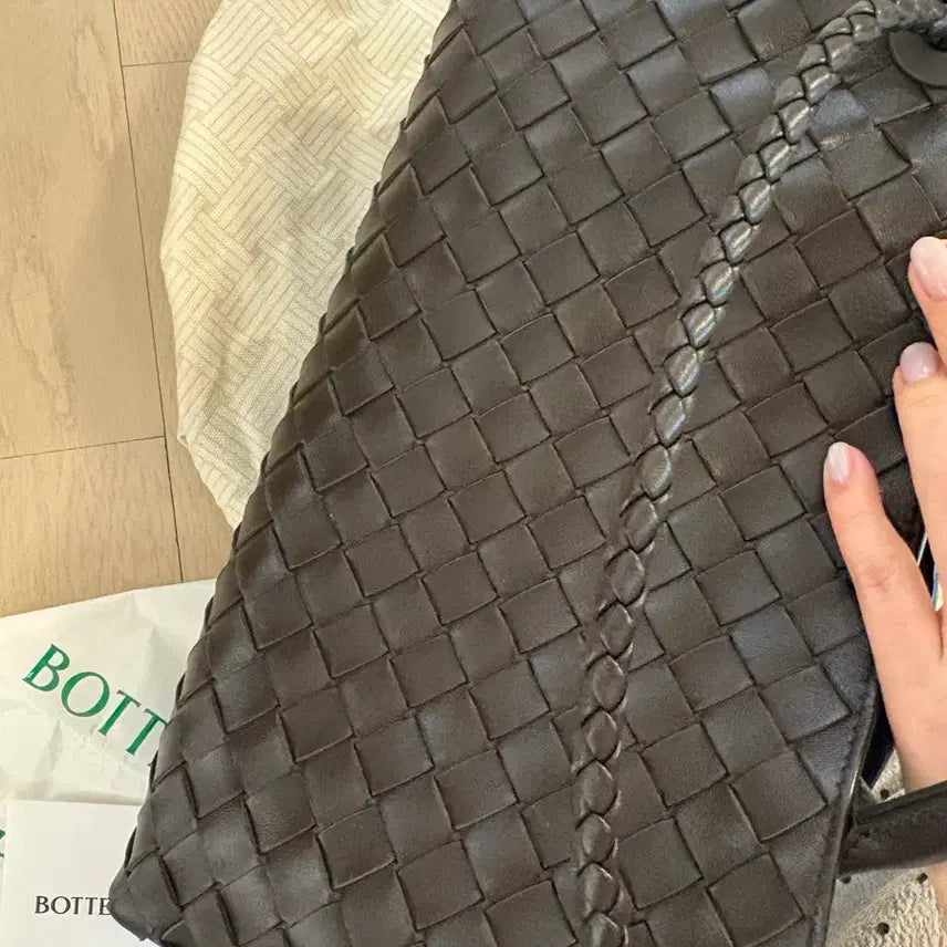 [BUNJANG] Bottega Veneta Andiamo E/W Pendant Small Bag / [네고문의번톡] 정품 보테가베네타 안디아모 e/w 폰단트 스몰 백