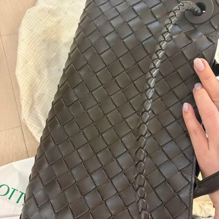 [BUNJANG] Bottega Veneta Andiamo E/W Pendant Small Bag / [네고문의번톡] 정품 보테가베네타 안디아모 e/w 폰단트 스몰 백