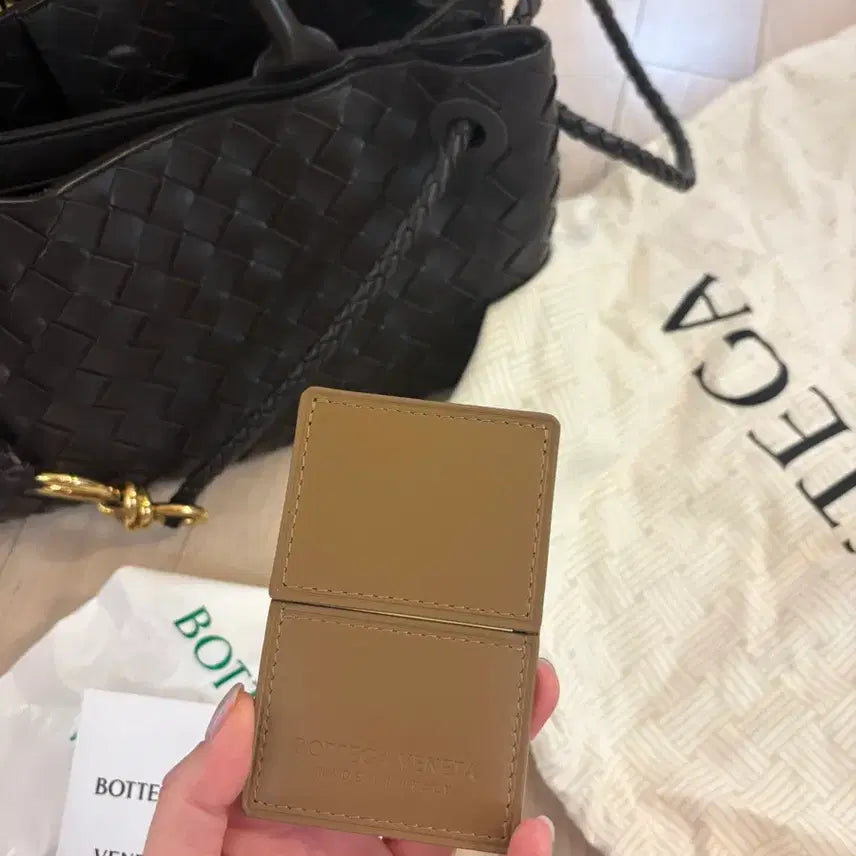 [BUNJANG] Bottega Veneta Andiamo E/W Pendant Small Bag / [네고문의번톡] 정품 보테가베네타 안디아모 e/w 폰단트 스몰 백