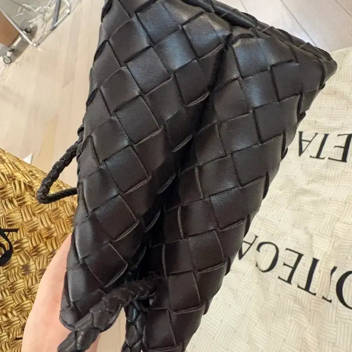 [BUNJANG] Bottega Veneta Andiamo E/W Pendant Small Bag / [네고문의번톡] 정품 보테가베네타 안디아모 e/w 폰단트 스몰 백