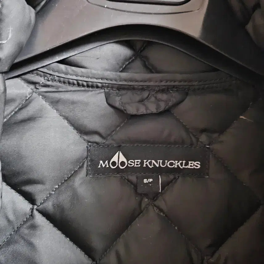 [BUNJANG] Moose Knuckles Lightweight Padded Jacket / 무스너클 경량패딩 백화점매장판