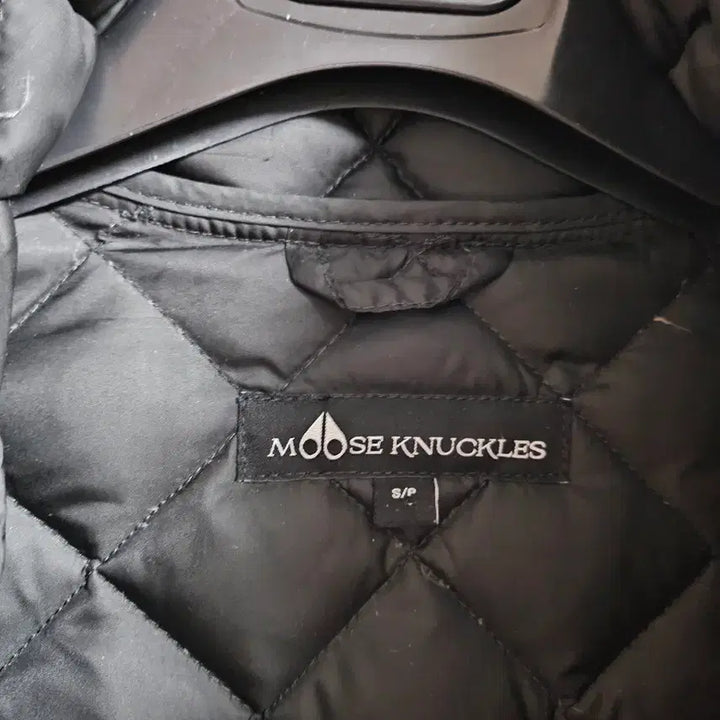 [BUNJANG] Moose Knuckles Lightweight Padded Jacket / 무스너클 경량패딩 백화점매장판