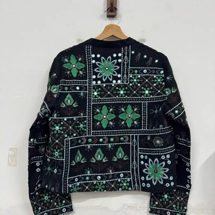 [BUNJANG] Zara Women's Embroidered Flower Jacket / (L)자라 여자 자수 플라워자켓 택새상품