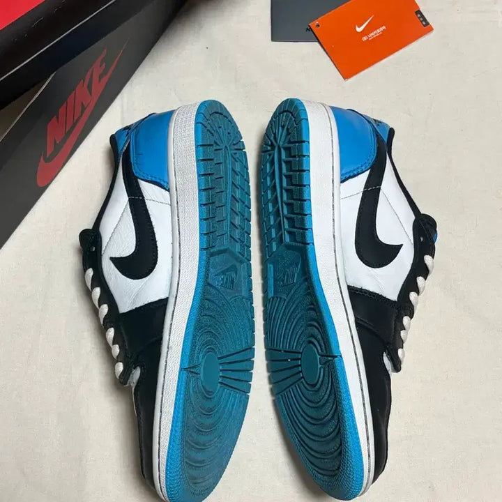[SOLD OUT] 조던 1 로우 다크 파우더 블루 255