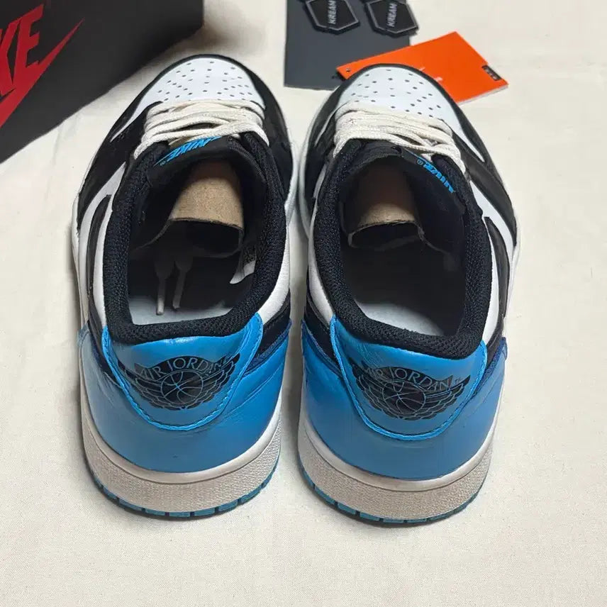 [SOLD OUT] 조던 1 로우 다크 파우더 블루 255