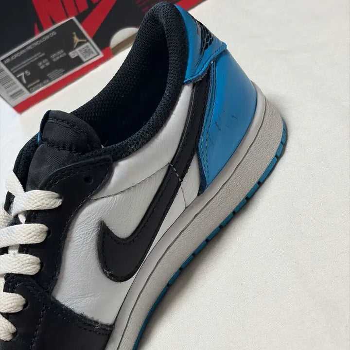 [SOLD OUT] 조던 1 로우 다크 파우더 블루 255