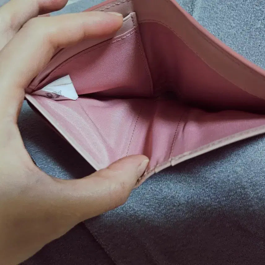 [BUNJANG] MCM Rabbit Pink Wallet / MCM핑크 래빗 반지갑