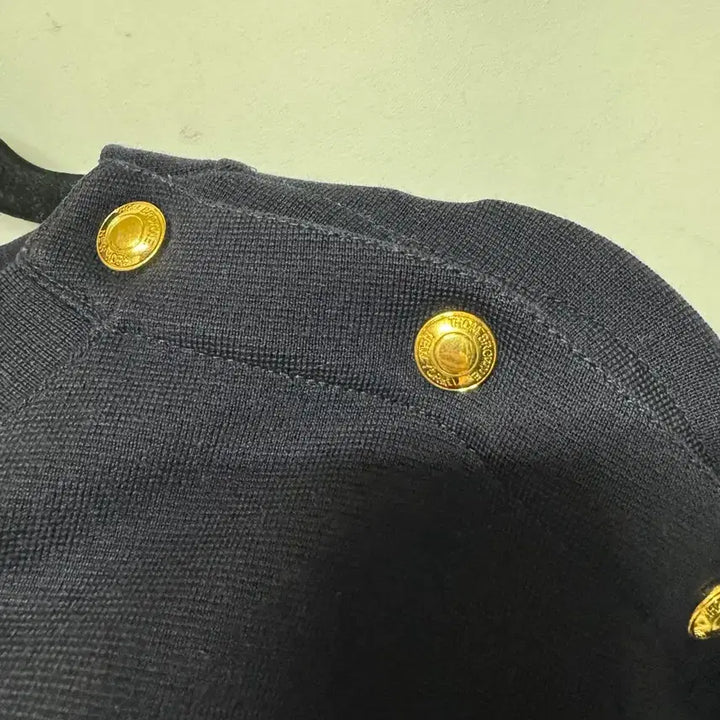 [BUNJANG] Thom Browne Gold Button Wool Knit Sweater / 3 톰브라운 금장 버튼 울 니트