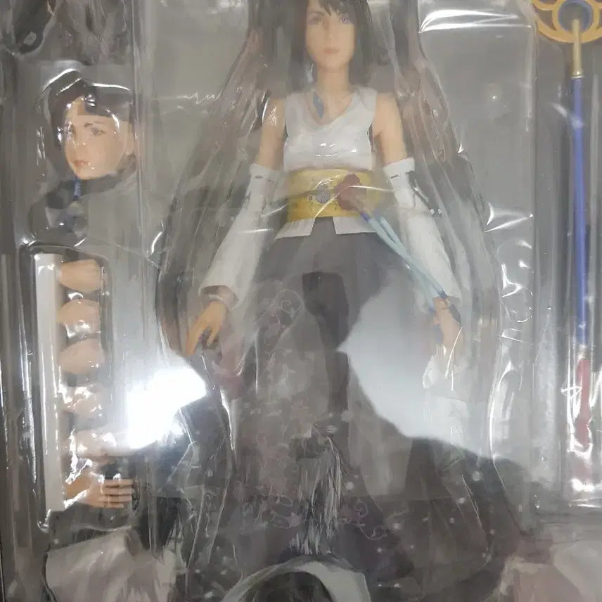 [BUNJANG] Final Fantasy X Yuna Play Arts Kai Sealed Figure / 파이널 판타지10 유우나 플레이아츠 카이 미개봉 새제품