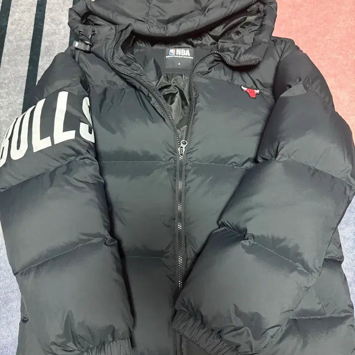 [BUNJANG] Chicago Bulls Goose Down Padded Jacket (Size S) / NBA 시카고불스 구스다운 패딩 S사이즈