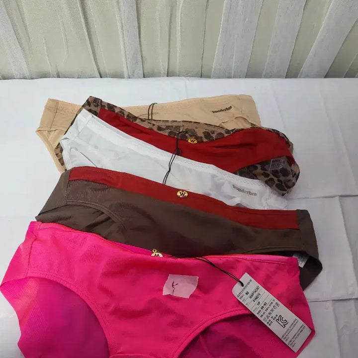 [BUNJANG] Wonderbra Panties 90 Size 5-Piece Mix Set / [새상품]원더브라 팬티 90싸이즈/5장 믹스(5종류)