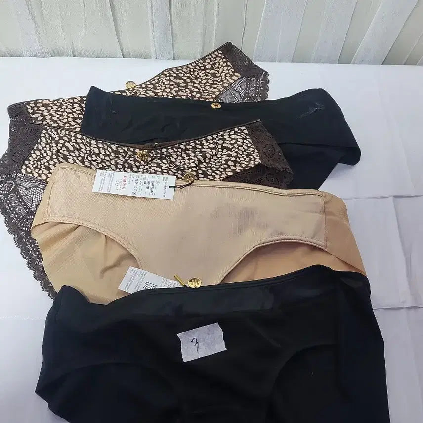 [BUNJANG] Wonderbra Panties 90 Size 5-Piece Mix Set / [새상품]원더브라 팬티 90싸이즈/5장 믹스(5종류)