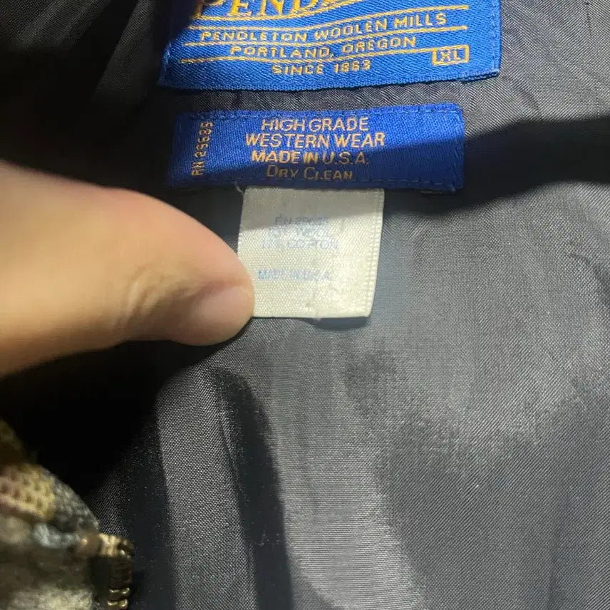 [BUNJANG] Pendleton Navajo Bomber Jacket XL / 펜들턴 나바호 봄버 자켓 XL 사이즈 판매합니다.