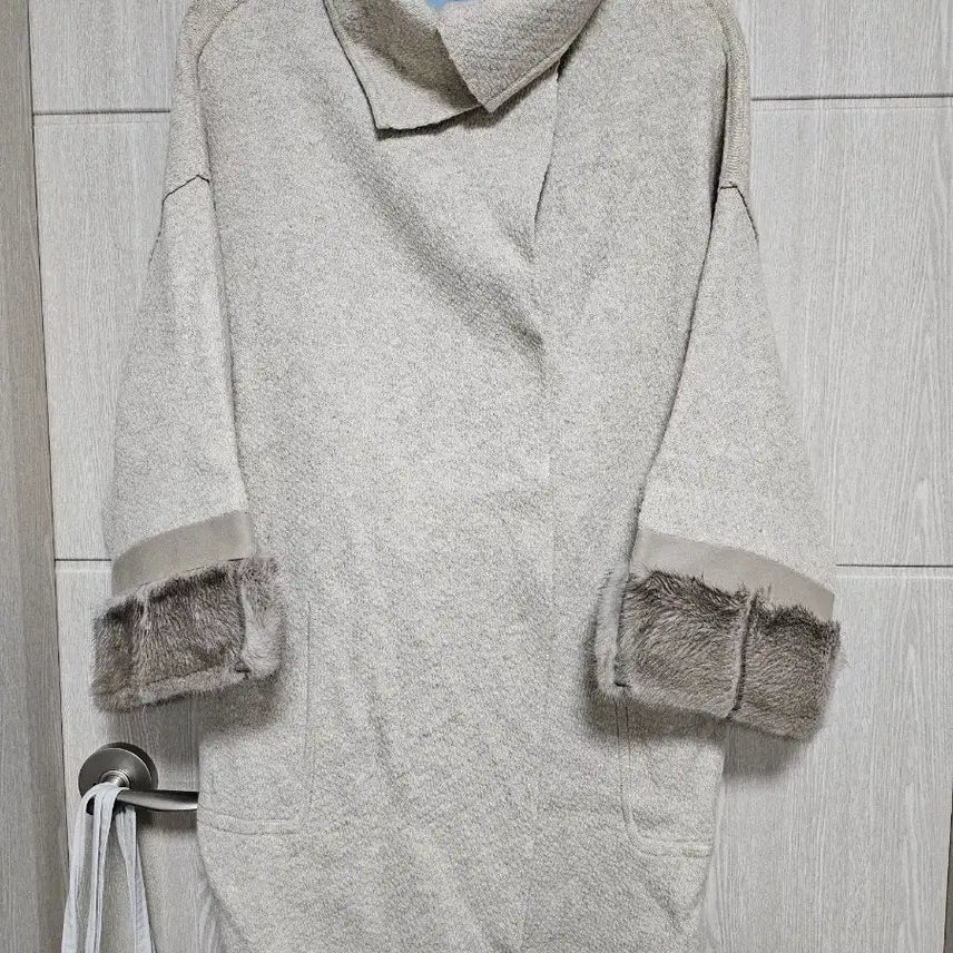 [BUNJANG] LBL Half Coat with Fur Trimming / LBL 하프 코트 퍼 트리밍