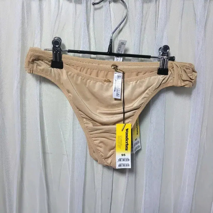 [BUNJANG] Wonderbra T-back Panties (95 Size) - 5-Piece Set / [새상품]원더브라 티팬티 95싸이즈/5장 믹스(5종류)