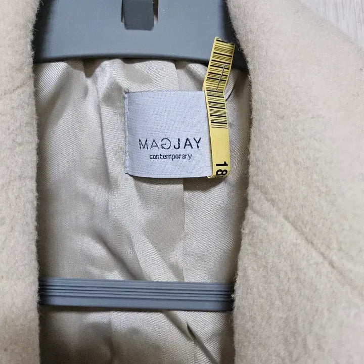 [BUNJANG] MADJAY Ivory Long Coat / MADJAY 아이보리 롱코트