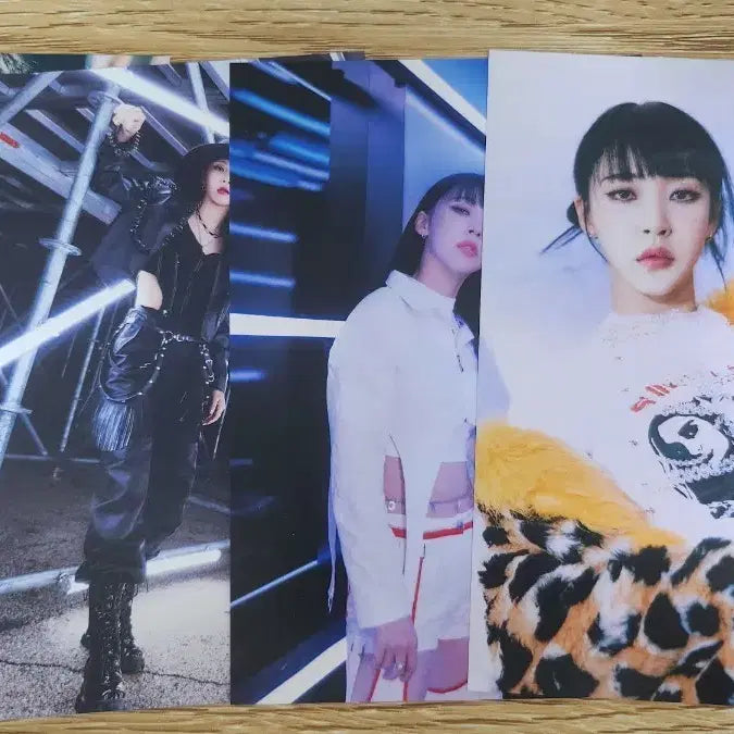 [BUNJANG] Mamamoo Moonbyul RBW Lounge Postcard Bundle Set / 마마무 문별 rbw 라운지 엽서 일괄