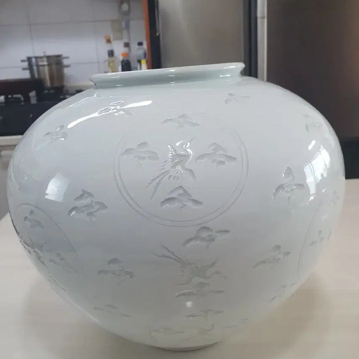 [BUNJANG] Seonchon Kim Sunhwa Masterpiece White Porcelain Moon Jar / 선촌 김선화 명장 운학문 백자 달항아리