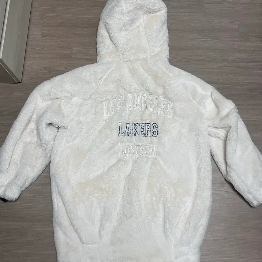 [SOLD OUT] NBA 오버핏 양털 후리스 후드집업