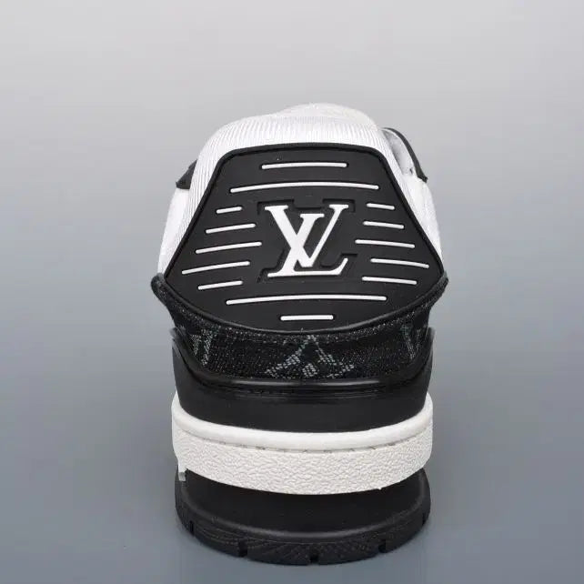 [BUNJANG] Black White Size 270 (42) / 블랙화이트 54# 사이즈 270(42) 팝니다