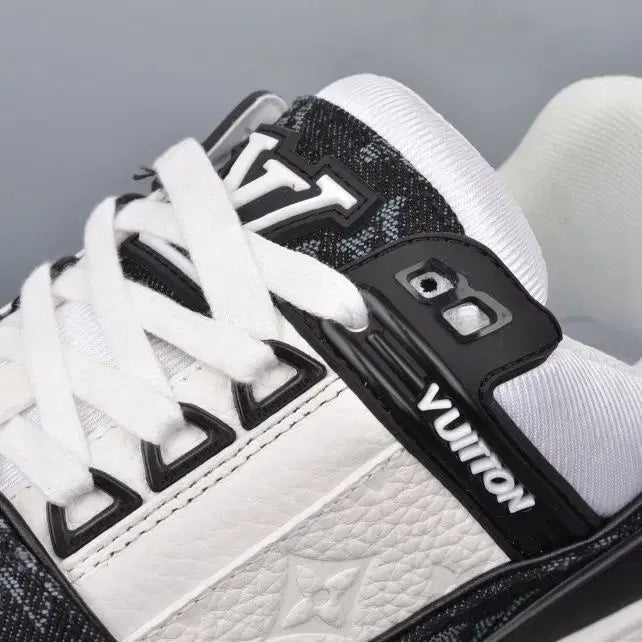 [BUNJANG] Black White Size 270 (42) / 블랙화이트 54# 사이즈 270(42) 팝니다