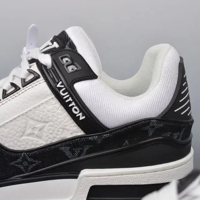 [BUNJANG] Black White Size 270 (42) / 블랙화이트 54# 사이즈 270(42) 팝니다