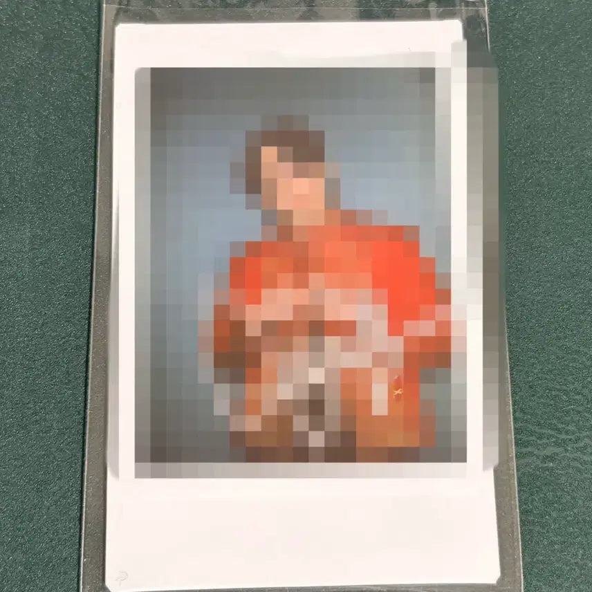 에이티즈 종호 사인 폴라로이드 싸인 폴라