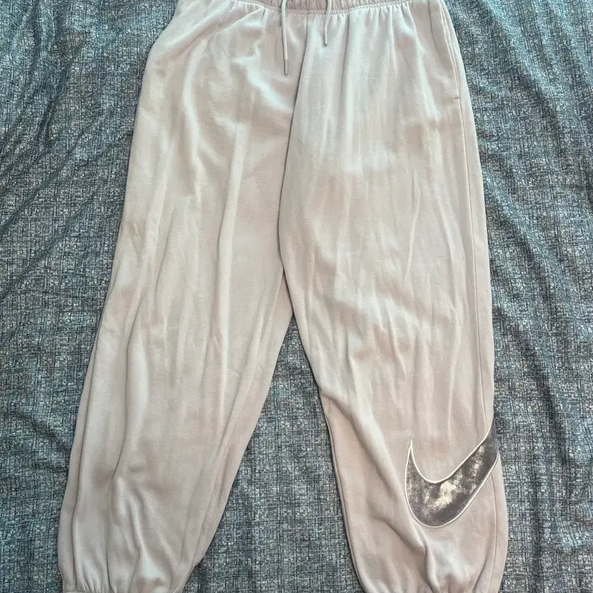 [BUNJANG] Nike Femme Mid-Rise Fleece Jogger Pants / 나이키 팜므 미드라이즈 플리스 조거 팬츠