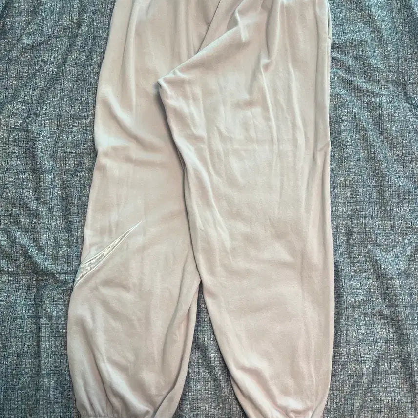 [BUNJANG] Nike Femme Mid-Rise Fleece Jogger Pants / 나이키 팜므 미드라이즈 플리스 조거 팬츠