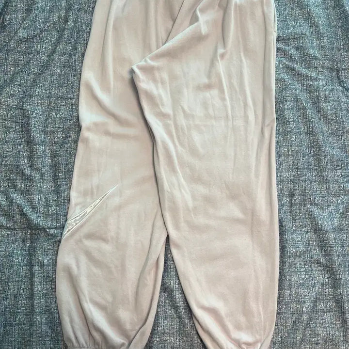 [BUNJANG] Nike Femme Mid-Rise Fleece Jogger Pants / 나이키 팜므 미드라이즈 플리스 조거 팬츠