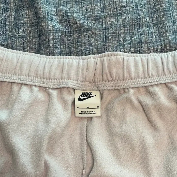 [BUNJANG] Nike Femme Mid-Rise Fleece Jogger Pants / 나이키 팜므 미드라이즈 플리스 조거 팬츠