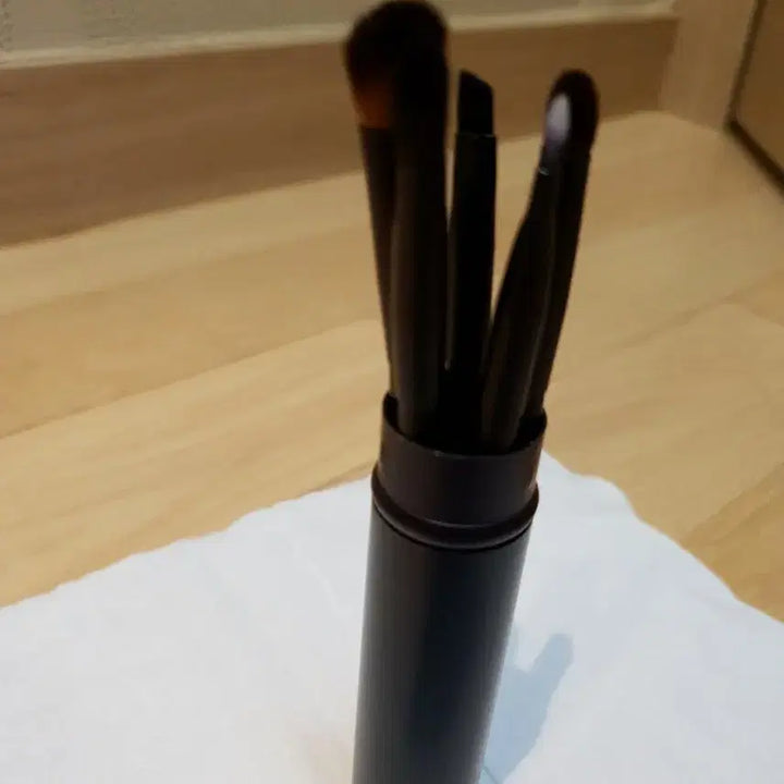 [BUNJANG] Makeup Brush Hand Mirror / 메이크업 브러쉬(+)손거울