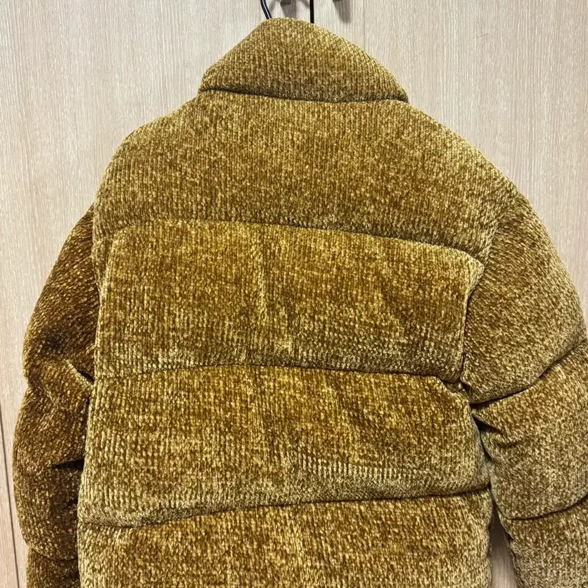 [BUNJANG] Romantic Crown Velvet Padded Knit Brown / 로맨틱 크라운 니트 벨벳 패딩 브라운