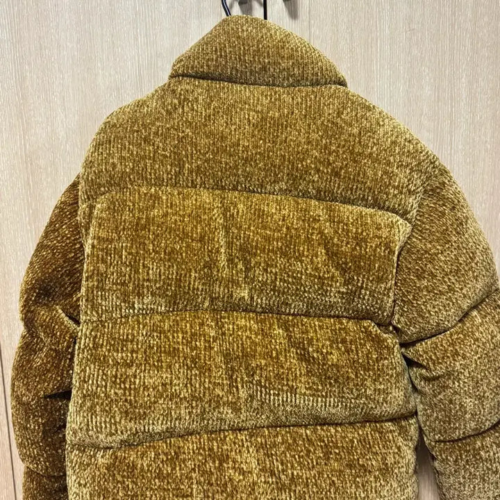 [BUNJANG] Romantic Crown Velvet Padded Knit Brown / 로맨틱 크라운 니트 벨벳 패딩 브라운