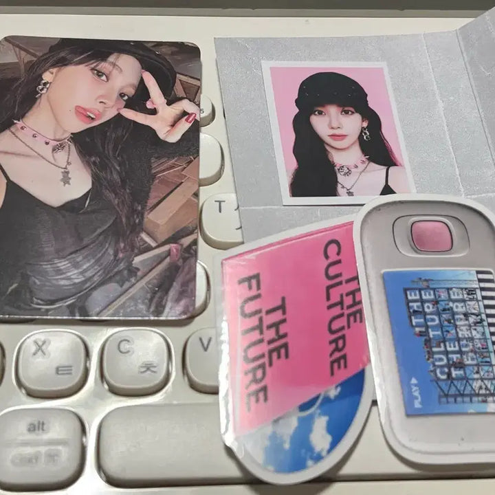 [BUNJANG] Aespa Karina iRiver Photocard 증명사진 Sticker / Sm타운 mp3 에스파 카리나 포카 증사 스티커 아이리버