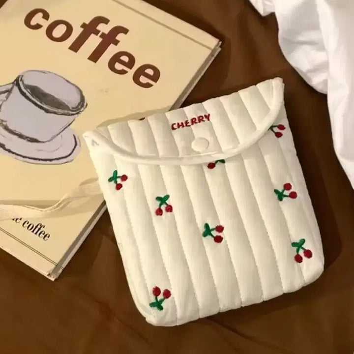 [BUNJANG] Cherry Quilting Pouch / 체리 퀼팅 파우치