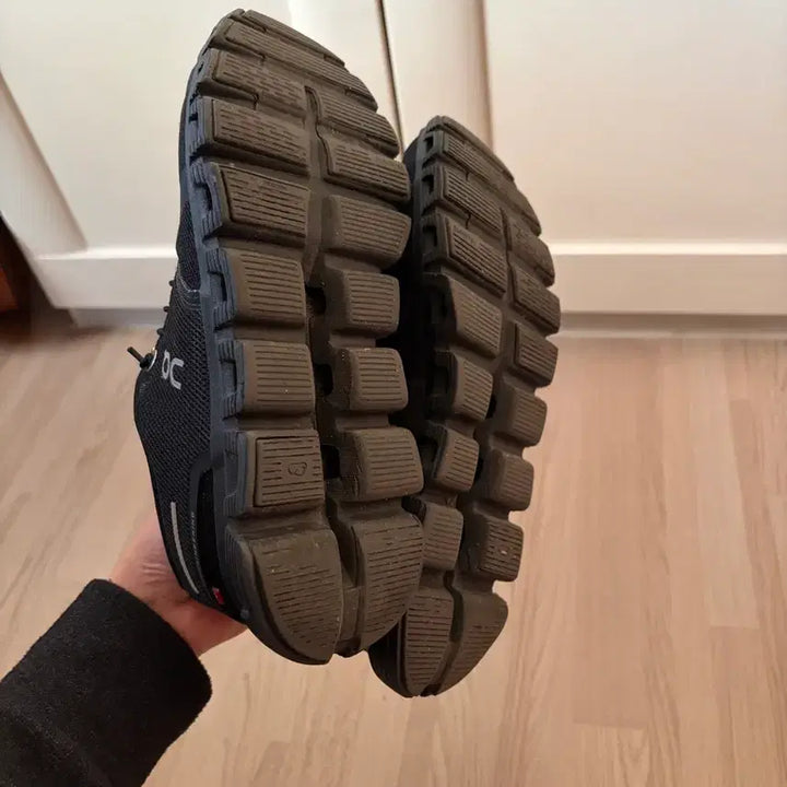 [BUNJANG] On Running Cloud 6 Shoes / 온러닝 클라우드6 235