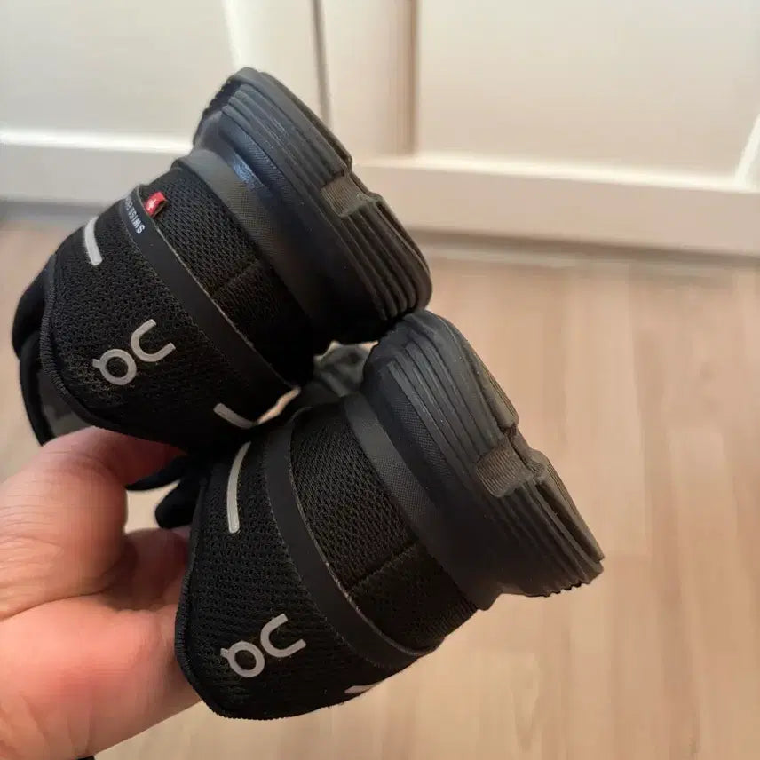 [BUNJANG] On Running Cloud 6 Shoes / 온러닝 클라우드6 235