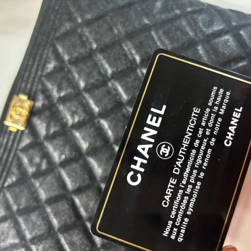 [BUNJANG] Chanel Black Caviar Clutch (M Size) / 가격다운!! 샤넬 클러치 블랙캐비어 m사이즈 금장 판매합니다
