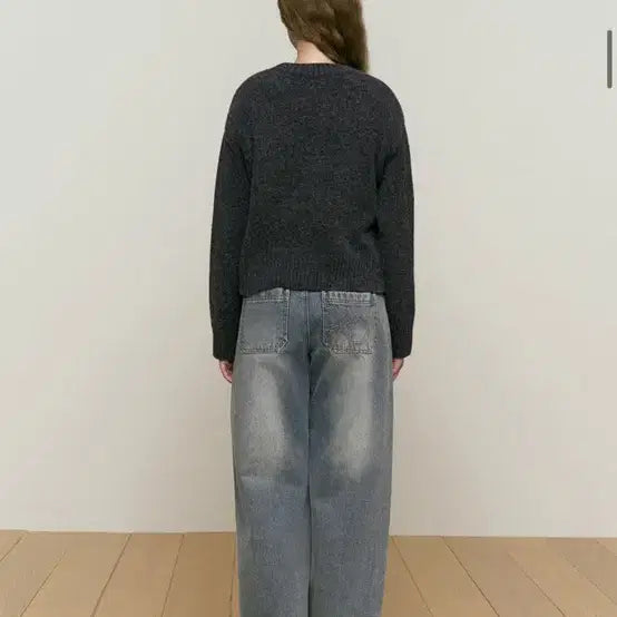 [BUNJANG] Kirsh Collection Round Neck Knit Charcoal / 키르시 컬렉션 라운드 넥 니트 챠콜