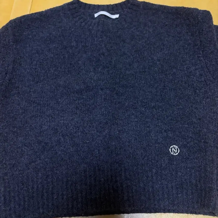 [BUNJANG] Kirsh Collection Round Neck Knit Charcoal / 키르시 컬렉션 라운드 넥 니트 챠콜