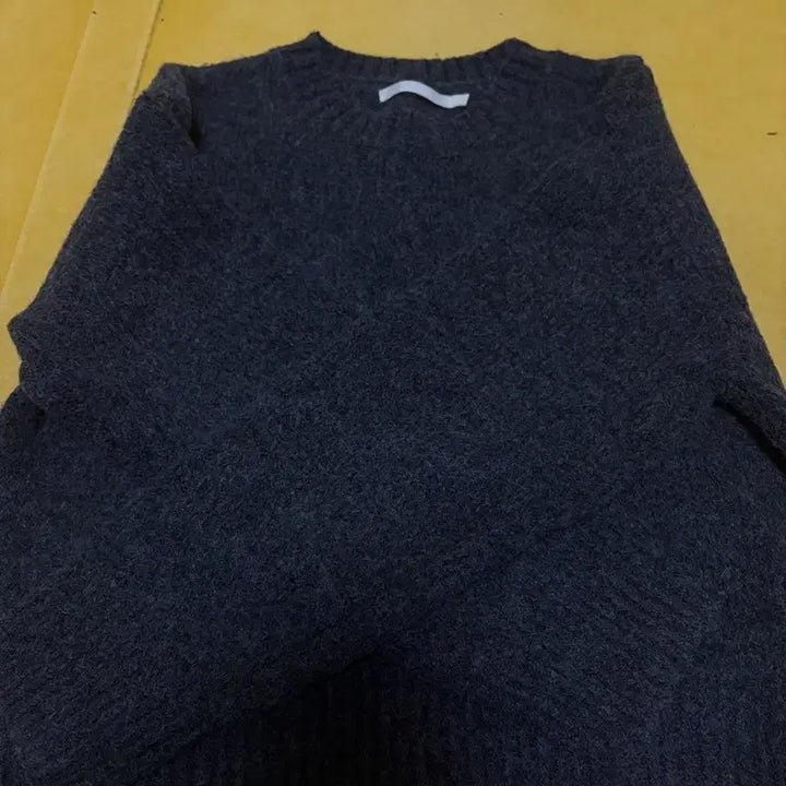[BUNJANG] Kirsh Collection Round Neck Knit Charcoal / 키르시 컬렉션 라운드 넥 니트 챠콜