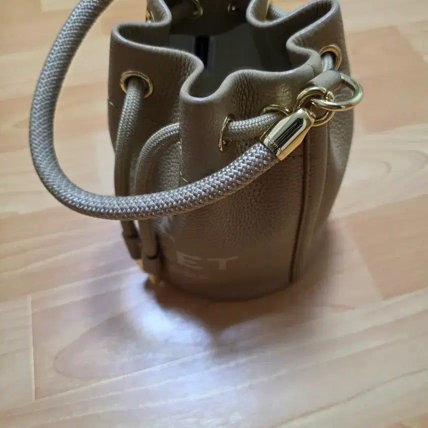 [BUNJANG] Marc Jacobs Bucket Bag Camel / 마크 제이콥스 버킷백 카멜 색상 데려가주세요..!
